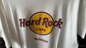 Hard Rock Cafe Detroit - 2