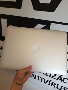 Apple MacBook Air 13'' - 2