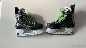 CCM Ribcor 86K veľ. 8.5 (44) - 2