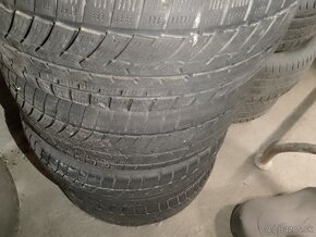 Predám 4xelektrony 215/45r17 obuté zimné pneu,rozteč 5x100, - 2