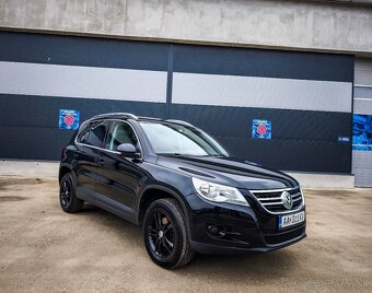 Volkswagen Tiguan - 2