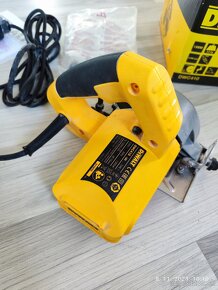 Predám ručnú rezačku DeWALT DWC410 - 2