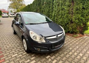 Opel Corsa 1,4i klima Tempomat 1 Majitel benzín manuál 66 kw - 2