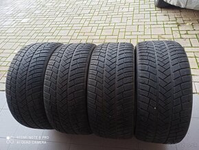 zimne pneu vredestein 285/40 R21 - 2