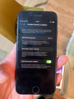 Predám Iphone SE 2022 - 128Gb - tmavo-modrá - 2