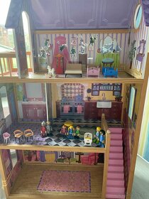 Drevený dom pre bábiky - 2