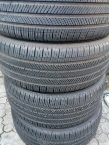 285/45 R22  Goodyear - 2