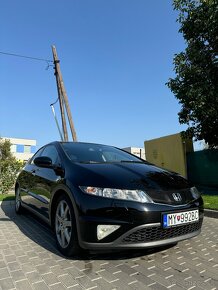 Honda Civic 1.8 i-VTEC - 2