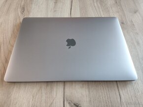 MacBook Pro 15" 2018 - 2