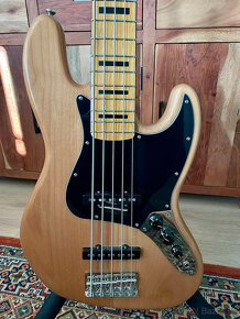 SQUIER Classic Vibe '70s Jazz Bass® V - 2