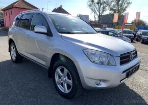 Toyota Rav4 2.2 D-4D 4x4 KŮŽE KAMERA NAVI nafta manuál - 2