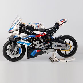 Lego BMW 1920 dielov Technical motorcycle M1000 RR - 2