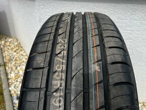 235x55 R19 hankook - 2