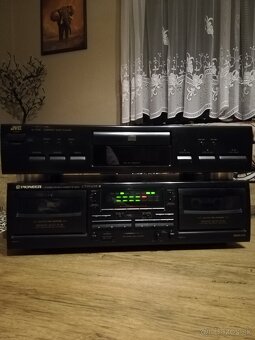 Pioneer Deck, JVC player - 2