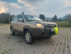 Hyundai Tucson 2,0 16V benzín 4x4 kúpené v SR / servisované - 2