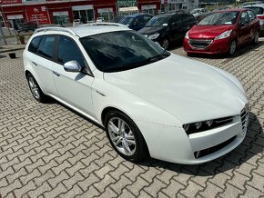 Alfa Romeo 159 - 2