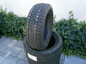 Predám 4x zimné pneu Dunlop SUV 215/60 R17 96HXL - 2