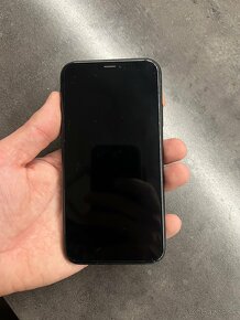 Predam Iphone xr 128gb cierny - 2