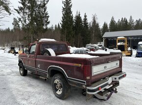 Ford F 250 HD 6.6 V8 rv 1982 250.000km - 2