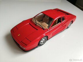 1:18 FERRARI  testarossa  Bburago - 2