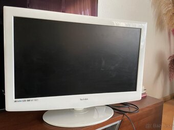 32'' TV Technika, PC monitor a dvd prehravac v jendom - 2