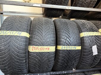 235/55R18 Nokian tyres WR SUV 4 - 2