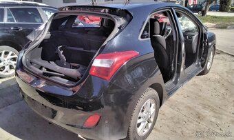 Hyundai i30 1.6 CRDI 2013 predám MOTOR D4FB, PREVODOVKU 6 RÝ - 2