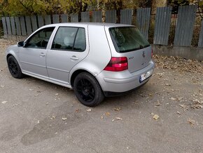 Volkswagen golf 1,6 16v benzín - 2