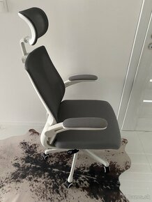 Kancelárska ergonomická stolička - 2