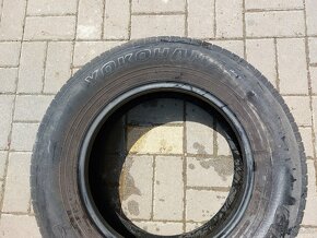 Predám 2ks letné pneumatiky 215/70R16 100H - 2