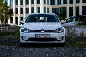 Volkswagen e-Golf - 2