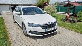 Škoda Superb combi 2.0 TDi Facelift - 2