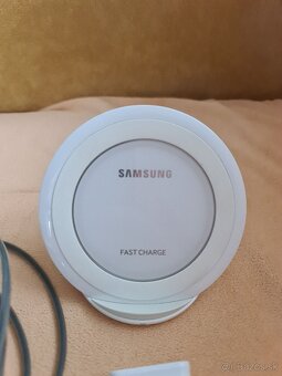 samsung bezdrotova nabijacka - 2