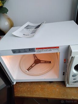 Predám mikrovlnku Zn.Whirlpool - 2