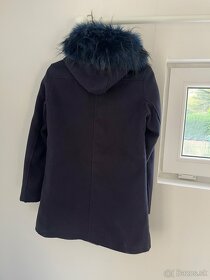 Tmavomodrý kabát s kapucňou - 2