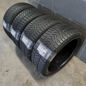 Zimné pneumatiky 225/40 R18 PIRELLI DOT2519 - 2