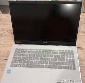 Acer Aspire 3 15 Pure Silver - 2