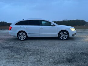 Škoda Superb Combi DSG 4x4 - 2