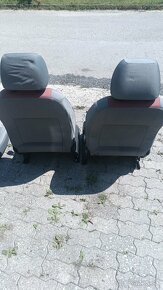 Predám sedačky na Škoda Fábia 2 - 2