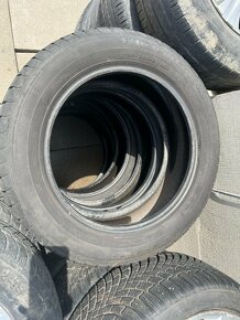 4x pneu Goodyear Efficient Grip 195/60 R16 89H - 2
