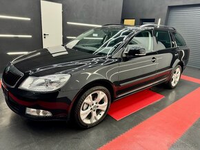 Škoda Octavia COMBI 2.0TDi CR DSG+Xenon+Šiber+Model 2013+Top - 2