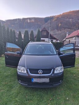 Predám VW Touran 2.0 TDI, 2004, automat - 2