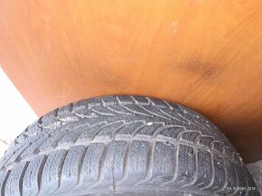 Plnohodnotná rezerva 205/60 r15 Nokian W+ zimné gumy - 2