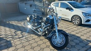 Suzuki Intruder 1500 - 2