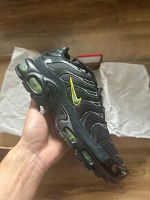 Nike Air Max Plus TN Black Volt - 2