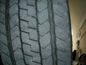 PNEU 295/80R22,5 - 2