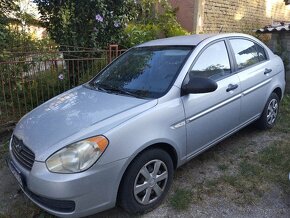 Hyundai Accent - 2