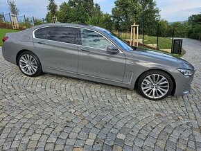 BMW 730 Long  x-Drive-4x4  5/2022 12tis km stav nové - 2