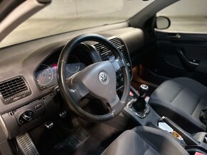 Predam Volkswagen Golf V 2.0 FSI 110KW - 2