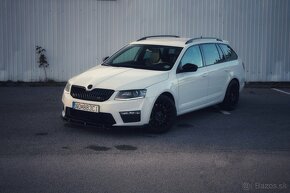 Škoda Octavia Combi 2.0 TDI RS DSG - 2